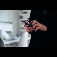 Telefonkrāpnieki intensīvi turpina medīt jaunus upurus