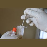 Pieaug saslimstība ar Covid-19. Jaunā paveida izplatība, iespējams, turpināsies arī rudenī