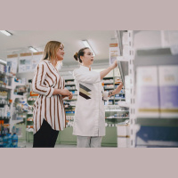 Jauns pakalpojums aptiekā - zāļu lietošanas pārskats. Tas pieejams 50 aptiekās