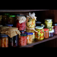 Vai fermentēšana ir labs veids, lai saglabātu dārzeņus un augļus ziemai? 