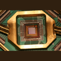 Kvantni triki: teleportacija, kriptografija, kvantni računalniki