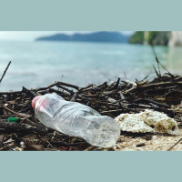 Plastmasas daudzums pieaug: slīkt plastmasā vairs nav tikai tēlains izteiciens