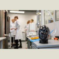 RTU atkāta laboratorija, kurā testē indivuduālās aizsardzības līdzekļus