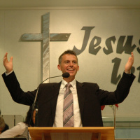 120612 Helge Terje Gilbrant, Herren er nær.