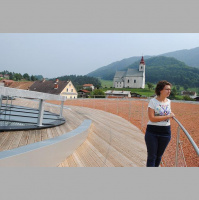 Na terasi morda tudi bazenček in poroke