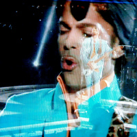 Prince, ali poslušaš?