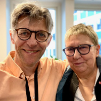 Vadsø-ordfører Wenche Pedersen om PR og Finnmarks utfordringer. KI og muligheter for kommunene.