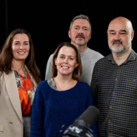 Miniparti, voksenpolitiker og fyllefesten