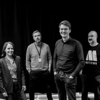  MDG-Ask banner i kirka, går i strupen på de andre miljøpartiene og slaktes for sin musikksmak