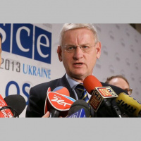 Ekskluzīva intervija ar Karlu Bildtu burkini aizliegums Francijā