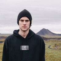 Bjarki pred nastopom v K4