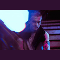 Pieci klausās ar Makree