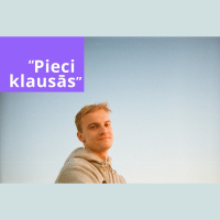 Pieci klausās ar Makree
