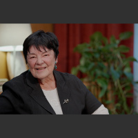 Sveicam aktrisi Ilgu Martinsoni jubilejā! Edvards Vulfs Līnis murdā