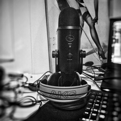 Humor, Løgn Og Andre Fanterier