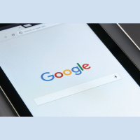 Google veidos ziņu vietni un Spotify var meklēt dziesmas pēc to vārdiem