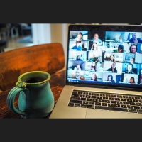 Gads attālinātā režīmā: Kā mainījušies mūsu tehnoloģiju lietošanas paradumi