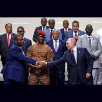 Krievijas un Āfrikas samits. Šoigu viesošanās Ziemeļkorejā. Apvērsums Nigērā