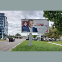 Slovākijas vēlēšanās uzvar prokrieviski spēki. Makartijs zaudē spīkera amatu