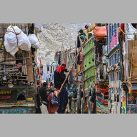 Izraēlas tanki iebrauc Gazā. Pasaulē pieaug antisemītisms. Pakistāna izraida afgāņu bēgļus