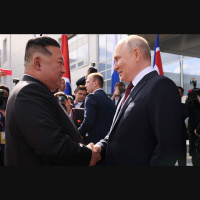 Sankcijas pret Krieviju un cīņa ar to apiešanu. Kima un Putina tikšanās