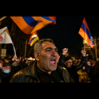 Honkonga Ķīna spīlēs. Spriedzes kāpums Armēnijā. Mjanmas hunta kļūst asiņaina