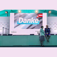 Galēji labējie triumfē Austrijā. Pilsoņu karš Sudānā. Priekšvēlēšanu cīņa ASV