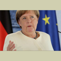 Poliju gaida otrā prezidenta vēlēšanu kārta, Vācija pārņem ES prezidentūru