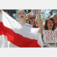 Baltkrievijā jau mēnesi nerimst protesti. Ķīnas un Taivānas attiecību spriedze