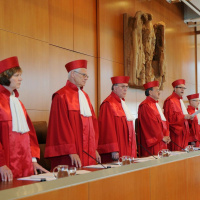 Episode 85. Husleie-dom. Faste uttrykk.