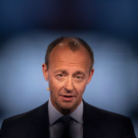 Episode 114. Partilederskifter, parlamentspoet og ny spalte.