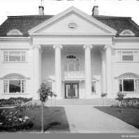 Fra fattig til rik på 100 år