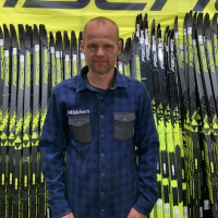 Aslak Berglund, Langrennssjefen på Milslukern om ski og utstyr.