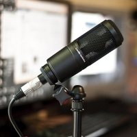 #Neustavljiv - Mimogrede