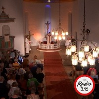 Salhus menighet og NRK vinnere av Medierosen 2022