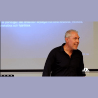 Tale: Rom 5:8 av Magnus Persson, foross-samlingen 2018