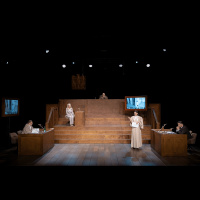 Viņš teica, viņa teica - tiesas prāva uz Dailes teātra skatuves