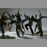 Dejas izrāde Ar acīm ciet runā par emocionāli jūtīgu tēmu - bailes un trauksme