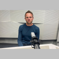 Zemapziņas iekustināšana Vidvuda Zviedra izstādē Reiz bija zila zāle un zaļas debesis