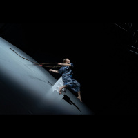 Cik daudz varam izvēlēties, kas esam. Dejas izrāde Savējā un svešā