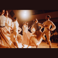 Ar koncertu ciklu cauri Latvijas novadiem Līgo dejotāji svin ansambļa jubileju