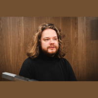 Matīss Kaža: Teātrī tu citādāk konstruē domāšanu nekā kino