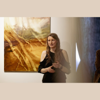 Māksliniece Līva Graudiņa: Es gleznoju ar caurspīdīgumu