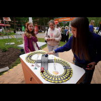 Svētku laikā Mežaparkā darbojas arī STEAM zinātņu darbnīcu zona