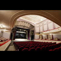 Liepājas teātris, JRT ēka, akustiskā koncertāle, latviešu seriāli. Atbild Zane Brikmane