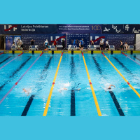 Peldēšana: jaunie talanti un dažādu sporta veida jomu attīstība Latvijā