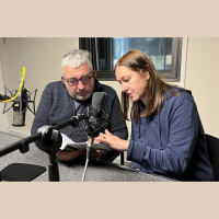 Kopā ar ceļotāju Zani Eniņu pārlapojam viņas otro grāmatu Uz Aļasku un atpakaļ