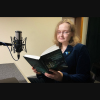  Sāras Strindsberjas Mīlestības gravitācija - par ilgām krist un vēlmi uzķert krītošo