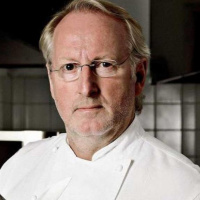 Livets glade gutter med gjester - sparkesykkel, vasketips