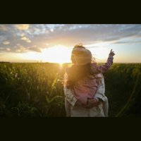 Sākas kampaņa, lai skaidrotu ārpusģimenes aprūpes iespējas